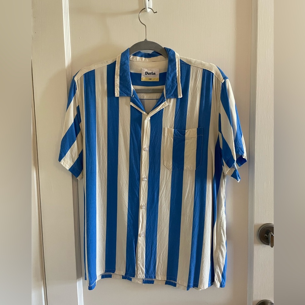 Duvin Design Men’s Large (fits like Medium) Blue & White Striped Shirt